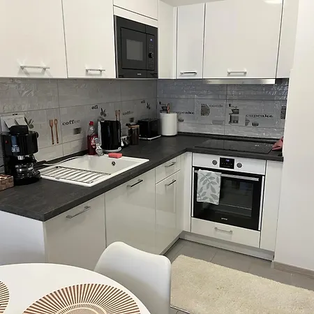 Zoeld Terasz Apartman Debreczyn Zewnętrze zdjęcie